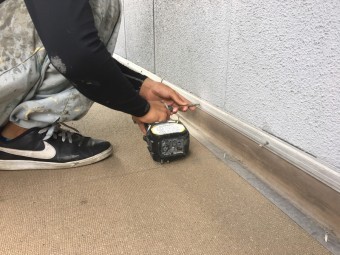 長尺シート押え金物