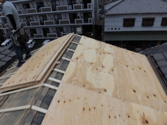 屋根葺き替え工事