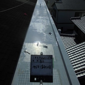 ウレタン防水工事 ウレタン上塗り1回目