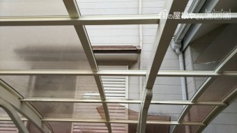 ポリカ飛散