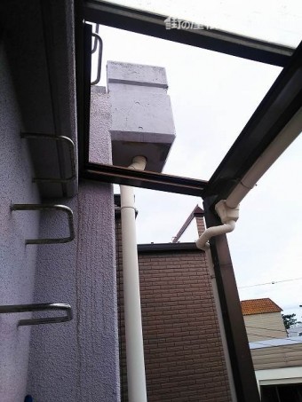 アクリル板飛散