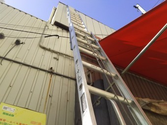 雨漏り現場調査開始