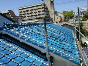 ガルバリウム鋼板立平葺きに葺き替え予定の瓦屋根