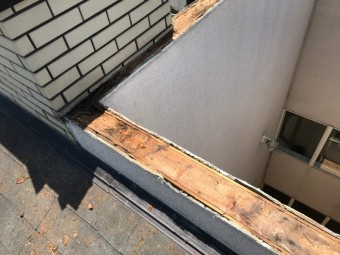 笠木交換下地に水が回っていいました。