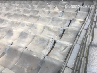 神戸市 いぶし瓦のズレ