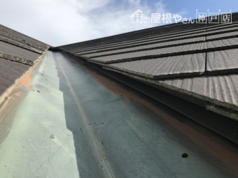 雨漏り 銅板の谷板金