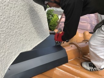 ガルバリウム鋼板板金取付