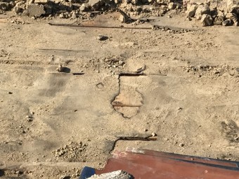 防水シートの破れ