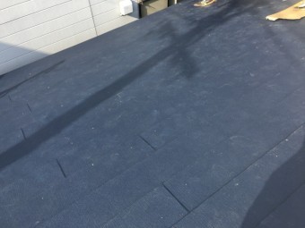 下屋、スーパーガルテクト葺き完成