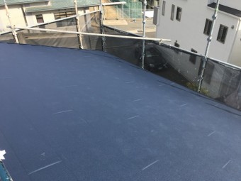 大屋根スーパーガルテクト葺き後