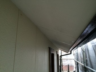 大屋根軒天の高圧洗浄後の写真