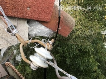 捲れ落ちたケラバの破風面