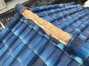 棟の土台が丸見えの状態です。