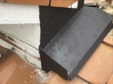 ガルバリウム鋼板雨押え取付完了2