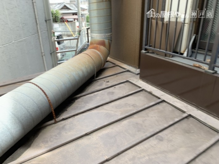 神戸市兵庫区 瓦棒葺きの屋根