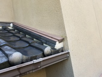 下屋根の壁際廻り漆喰詰め替え完成