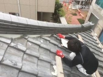 漆喰の詰め直し