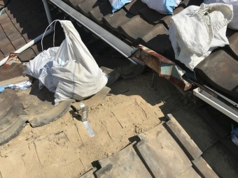棟を解体後金物をつけます