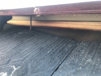 棟板金の捲れ箇所