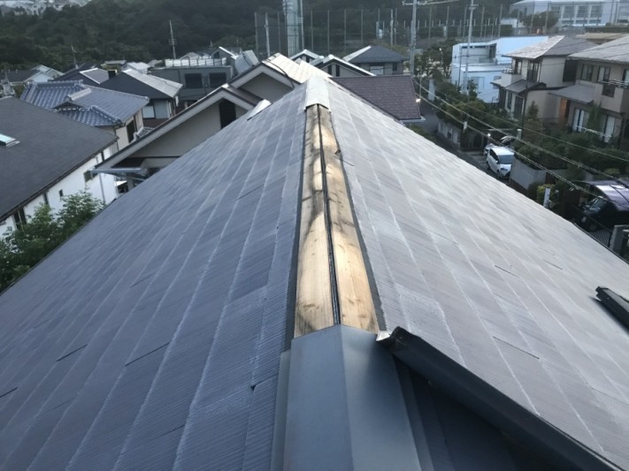 屋根の板金が飛散