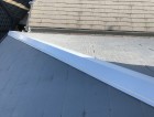 棟の下地を交換して棟包み板金を修繕いたしました。