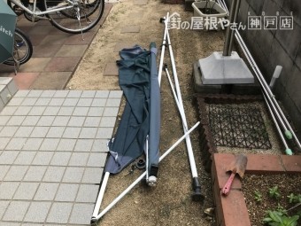 後付けシェードの飛散