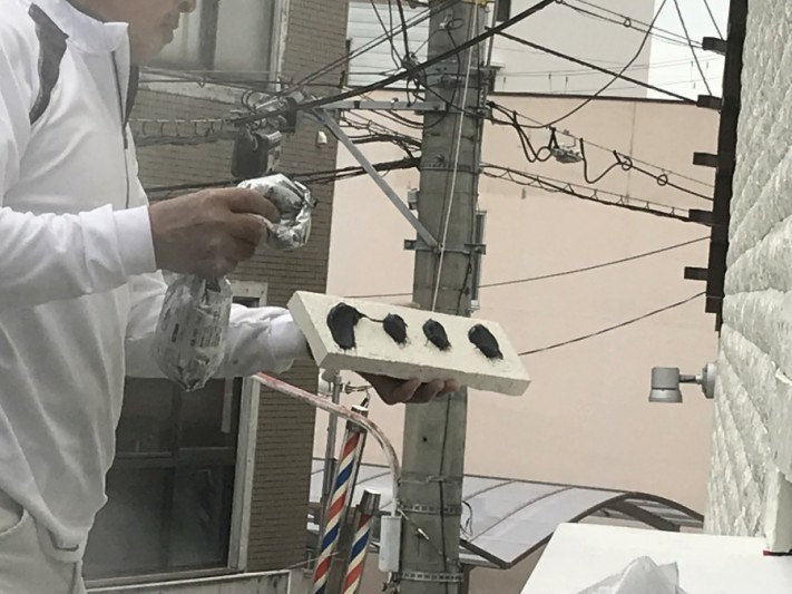 タイルボンド塗布