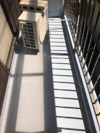 ベランダ防水工事でウレタン塗膜防水の塗布