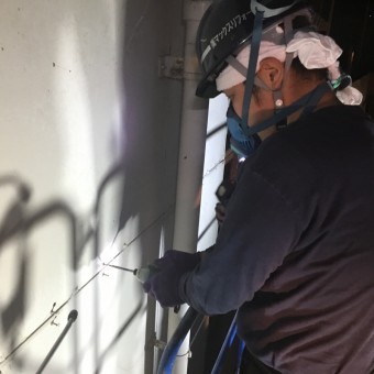 外壁解体作業