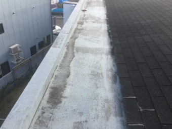 雨漏り現調 マンション屋上谷部分の調査