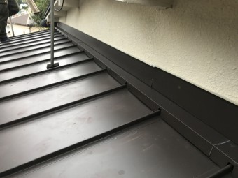 下屋根カバー完成