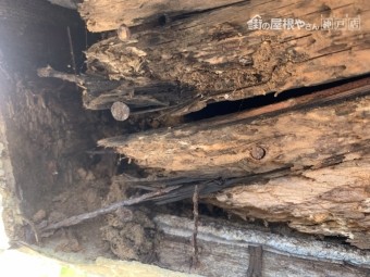 神戸市北区 雨樋の脱落 下地の朽ち