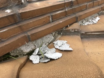漆喰のはがれ