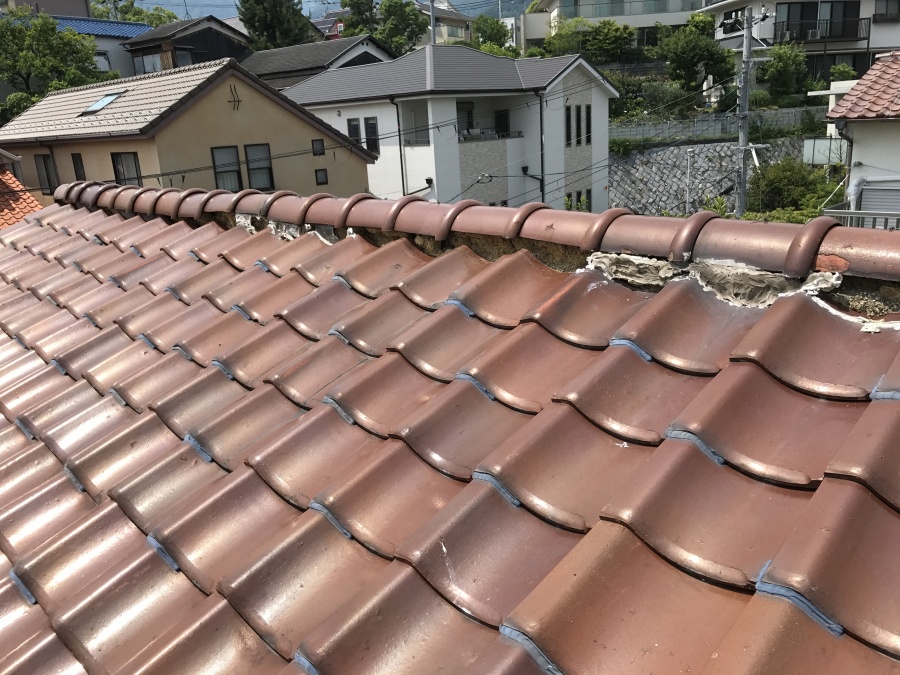 明石の塩瓦で葺かれた屋根