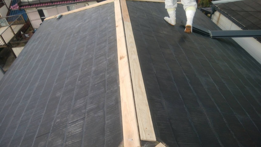 新設した屋根の貫板