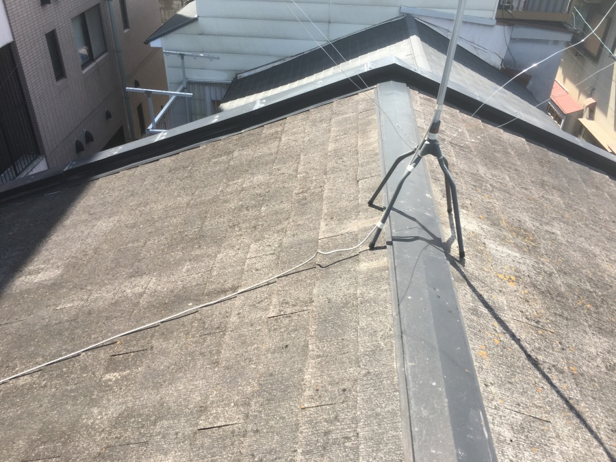 明石市　スレート屋根塗装で防水能力を復活させます！