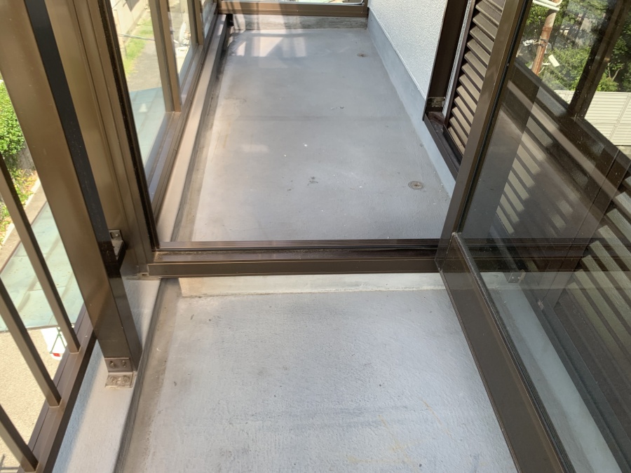 神戸市長田区 ベランダ防水工事 下地調整 ベランダ現状