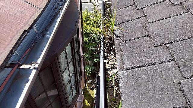 雨樋　破損　before