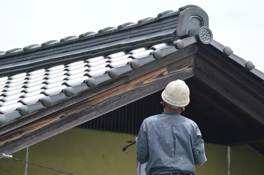 街の屋根やさん神戸店　雨漏り調査