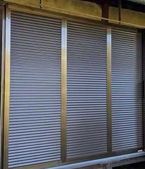 神戸市兵庫区の皆様、で台風・防犯対策！雨戸の後付けリフォームの費用相場と最適な選び方を徹底解説